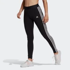 Adidas Sportswear Shirtjurk ESSENTIALS 3-STRIPES CREW JURK 32 Adidas Sportswear Shirtjurk ESSENTIALS 3-STRIPES CREW JURK -TrendyTijd Verkoop adidas performance legging loungewear essentials 3 strepen zwart