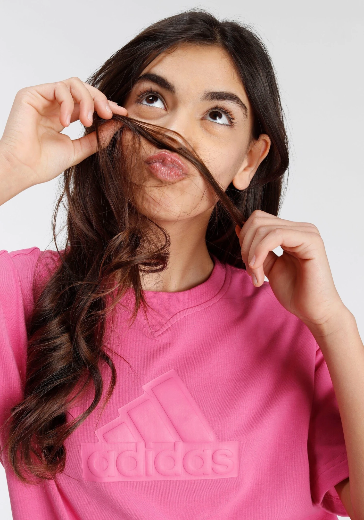 Voorkant -TrendyTijd Verkoop adidas sportswear shirtjurk future icons long jurk roze 2 scaled