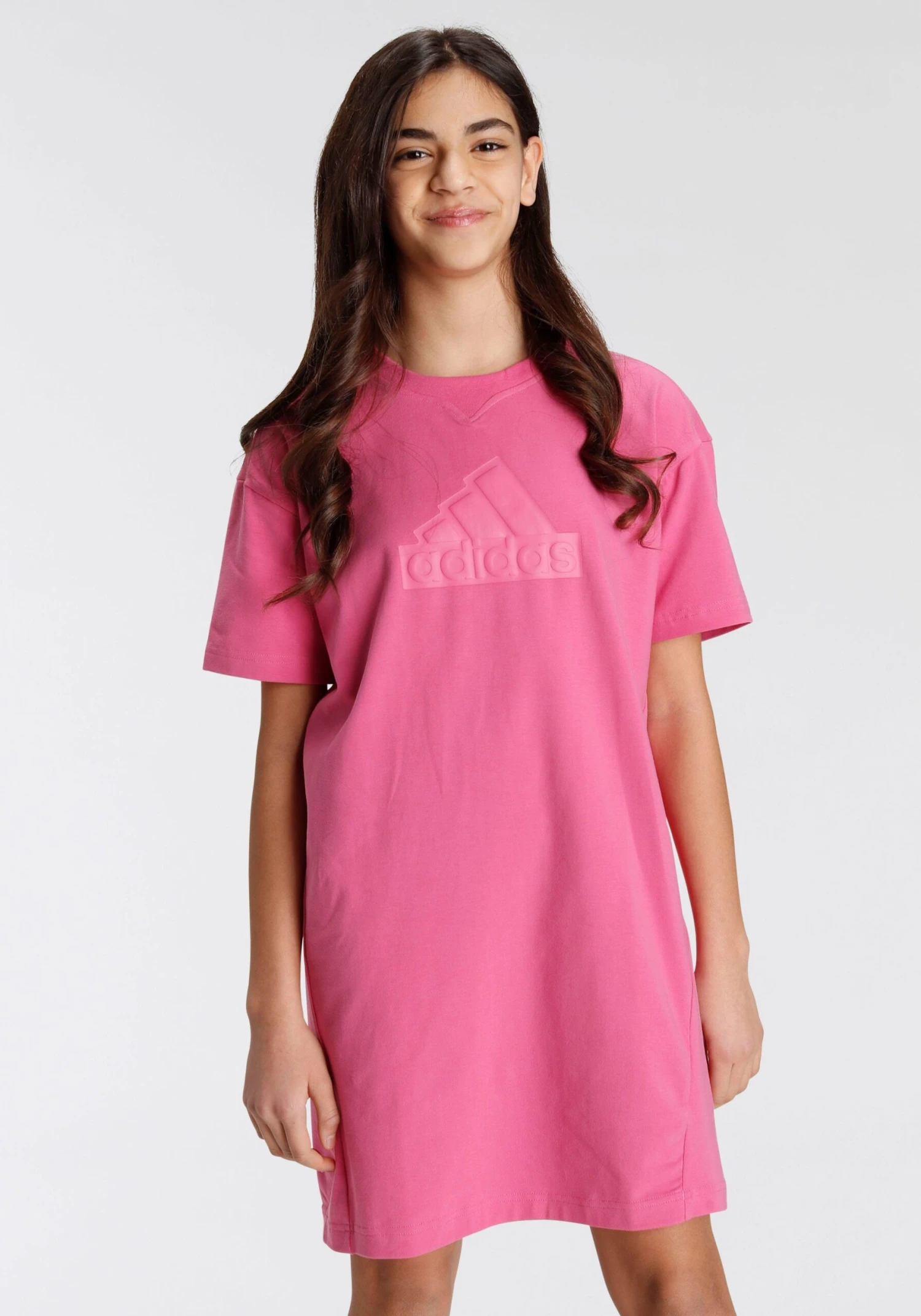 Voorkant -TrendyTijd Verkoop adidas sportswear shirtjurk future icons long jurk roze scaled
