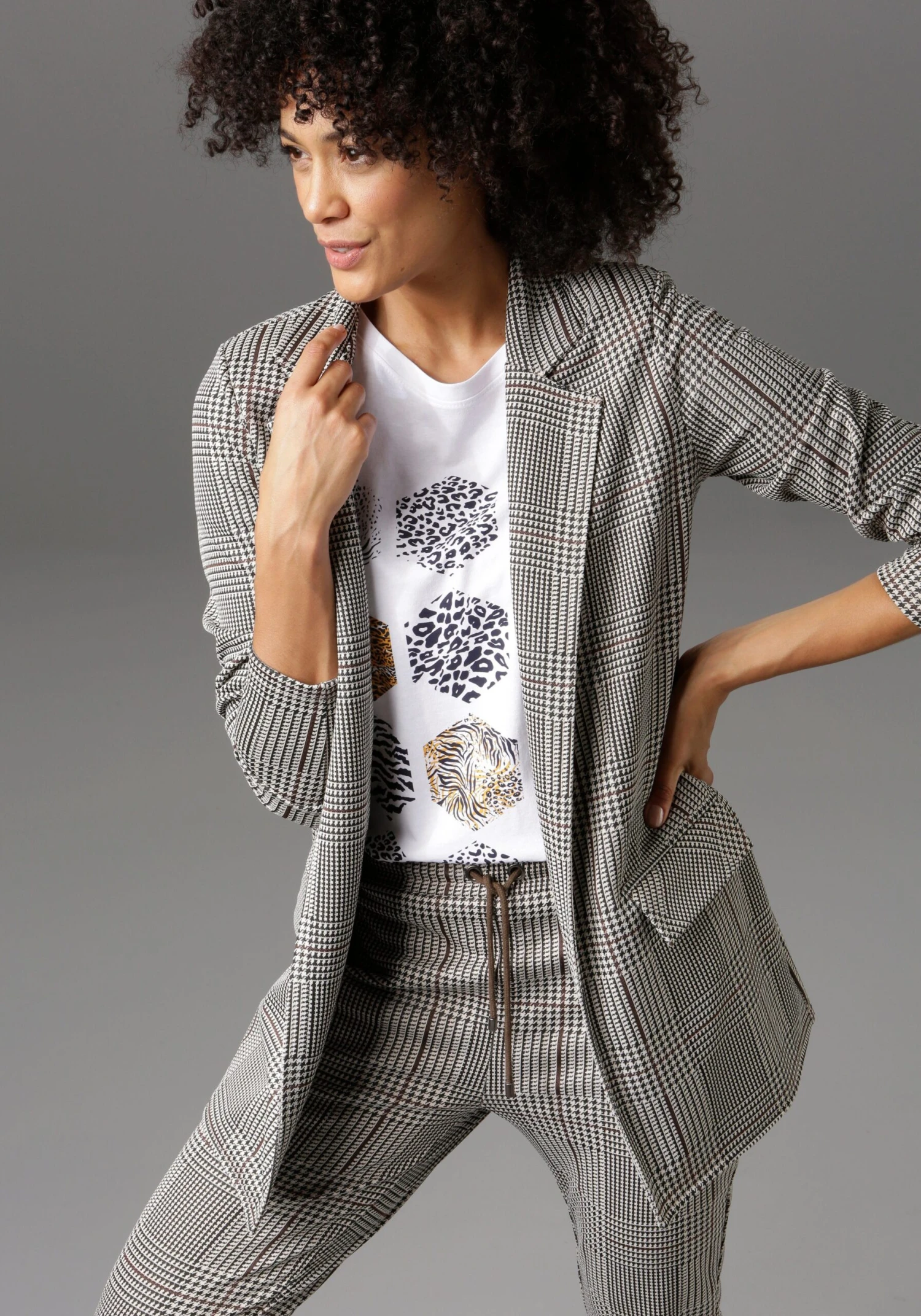 Only Jurk In Overgooiermodel ONLKARMEN LIFE S/L SHORT DRESS WVN NOOS 18 Only Jurk In Overgooiermodel ONLKARMEN LIFE S/L SHORT DRESS WVN NOOS - Afbeelding 16