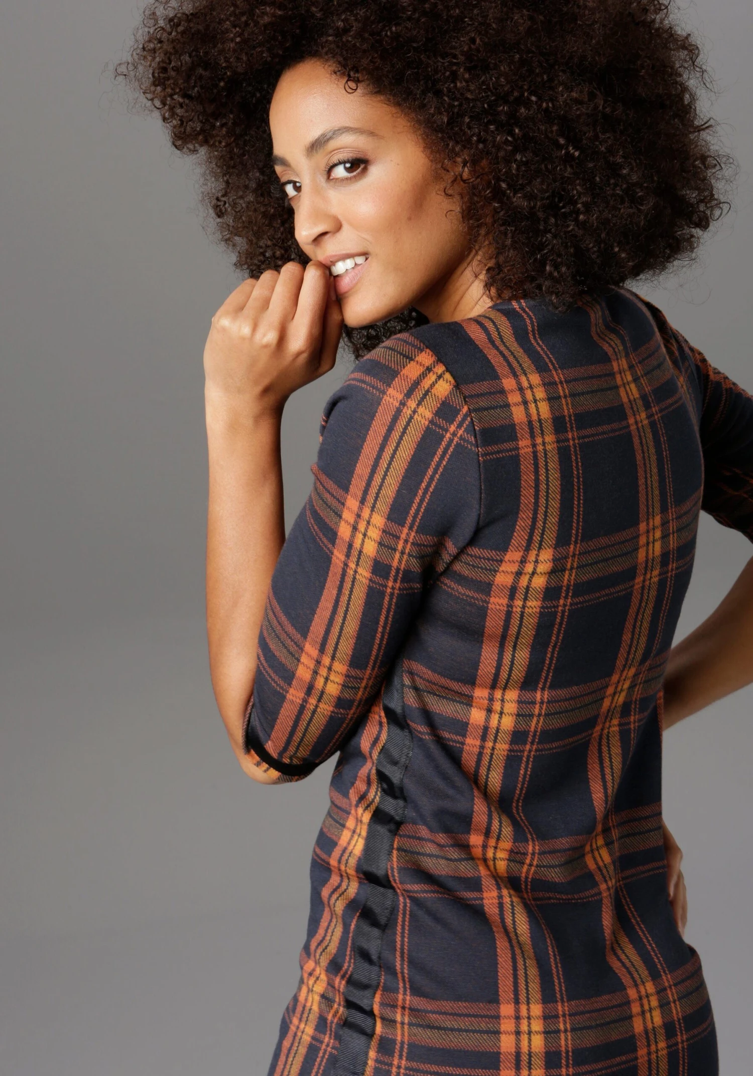 Aniston SELECTED Geruite Jurk Met Galons 5 Aniston SELECTED Geruite Jurk Met Galons - Afbeelding 3