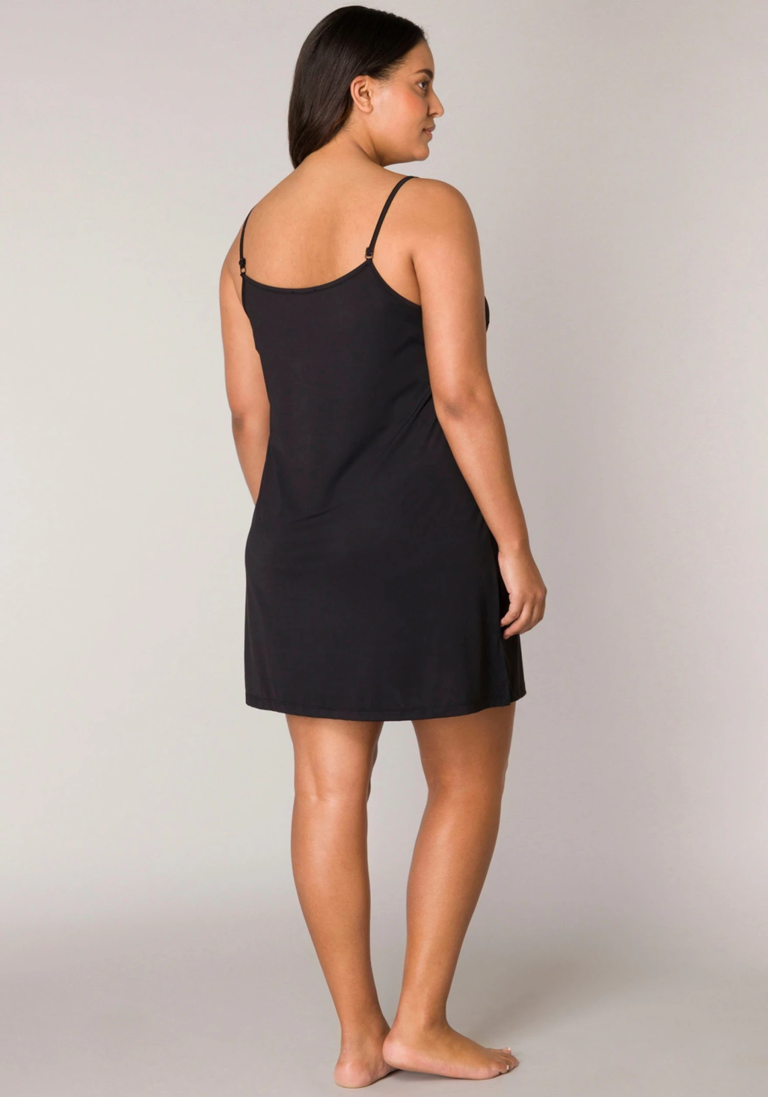 Base Level Curvy Jurk In Overgooiermodel Yanira In Een Zachte, Soepele Kwaliteit 4 Base Level Curvy Jurk In Overgooiermodel Yanira In Een Zachte, Soepele Kwaliteit - Afbeelding 2