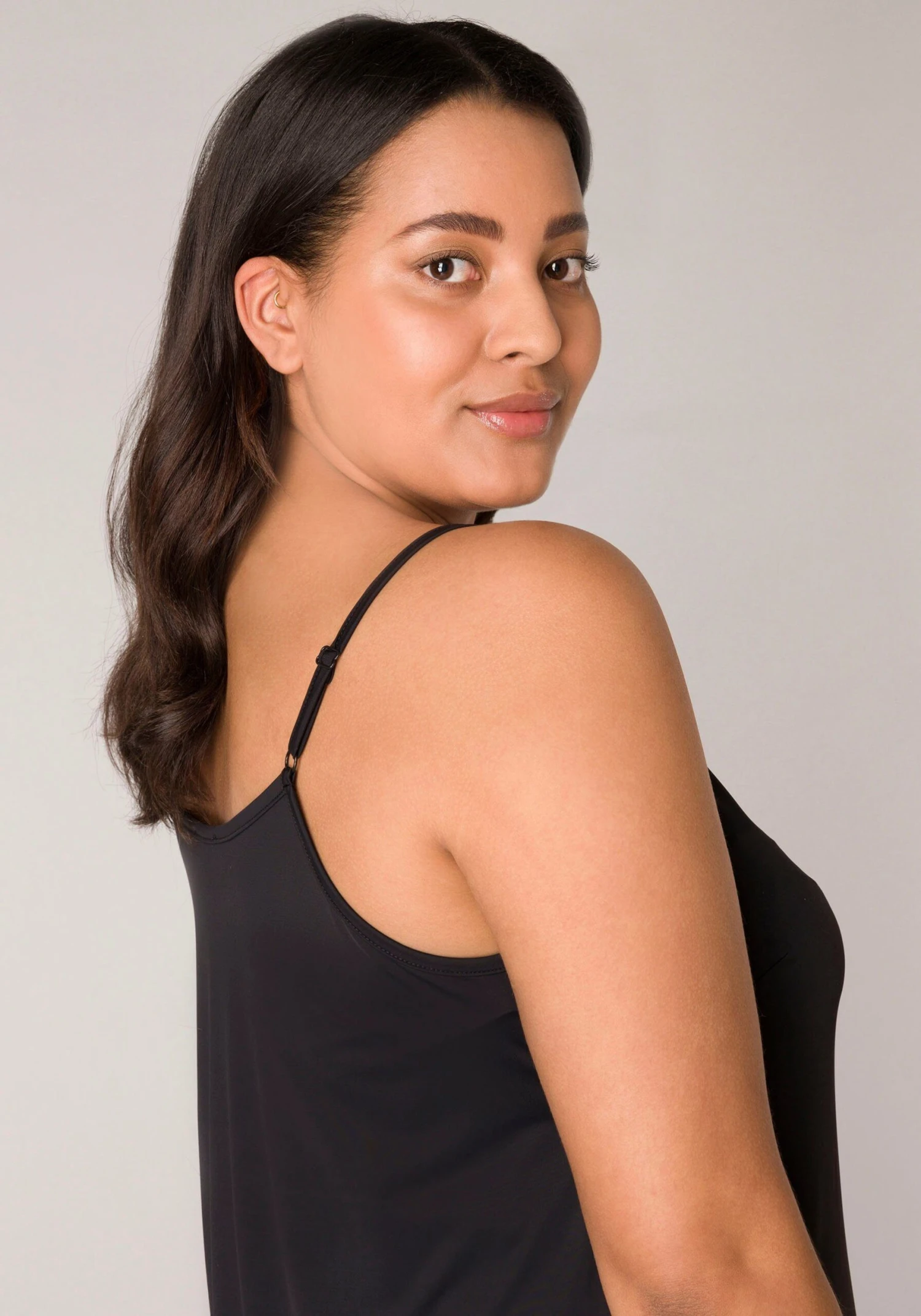 Base Level Curvy Jurk In Overgooiermodel Yanira In Een Zachte, Soepele Kwaliteit 6 Base Level Curvy Jurk In Overgooiermodel Yanira In Een Zachte, Soepele Kwaliteit - Afbeelding 4