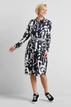 Bugatti Jurk Met Overhemdkraag Met Opgestikte Zak Bij De Borst -TrendyTijd Verkoop bugatti jurk met overhemdkraag met opgestikte zak bij de borst blauw 4