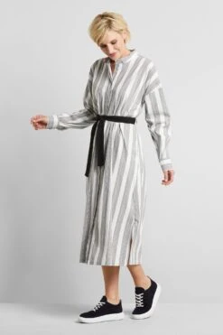 Bugatti Jurk Met Overhemdkraag Van Een Elastische Katoenstof -TrendyTijd Verkoop bugatti jurk met overhemdkraag van een elastische katoenstof grijs 4