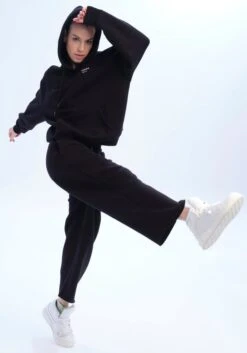 Ambria Gedessineerde Jurk 26 Ambria Gedessineerde Jurk -TrendyTijd Verkoop dscvr culotte jogg comfortmodel met een wijde zoom zwart 1