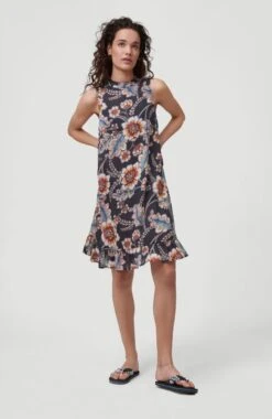 O'Neill Midi-jurk "Mix And Match" -TrendyTijd Verkoop oneill midi jurk mix and match zwart 9