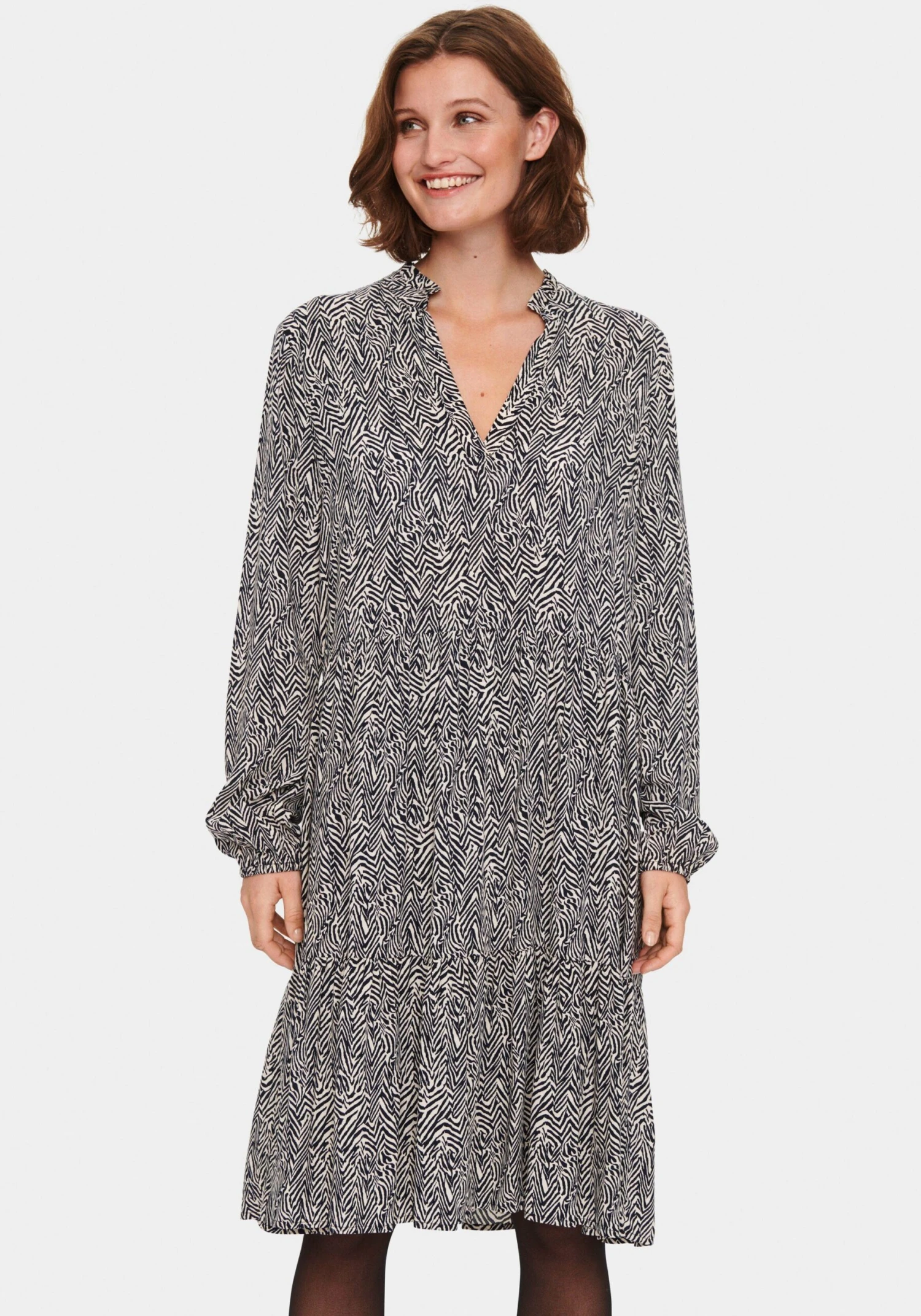 Saint Tropez Gedessineerde Jurk EdaSZ LS Dress 3 Saint Tropez Gedessineerde Jurk EdaSZ LS Dress