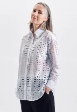 Heine Wikkeljurk Gedessineerde Jurk -TrendyTijd Verkoop seidensticker overhemdblouse zwarte roos lange mouwen kraag borduursel wit 1