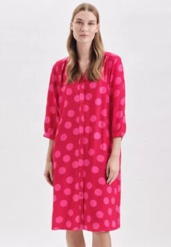 Calvin Klein Midi-jurk CK BUTTON THROUGH RIB LONG DRESS Met Ribstructuur 35 Calvin Klein Midi-jurk CK BUTTON THROUGH RIB LONG DRESS Met Ribstructuur -TrendyTijd Verkoop seidensticker zomerjurk zwarte roos 3 4 mouwen v hals punten roze