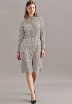 Calvin Klein Midi-jurk CK BUTTON THROUGH RIB LONG DRESS Met Ribstructuur 33 Calvin Klein Midi-jurk CK BUTTON THROUGH RIB LONG DRESS Met Ribstructuur -TrendyTijd Verkoop seidensticker zomerjurk zwarte roos lange mouwen kraag in bloemmotief bruin