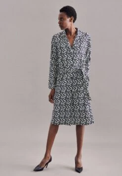 Only Kanten Jurk ONLNELLA L/S LACE MIX DRESS 19 Only Kanten Jurk ONLNELLA L/S LACE MIX DRESS -TrendyTijd Verkoop seidensticker zomerjurk zwarte roos lange mouwen kraag print zwart