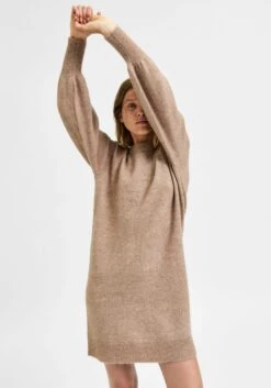 Tommy Hilfiger Curve Midi-jurk CRV VIS STRIPE SHIRT DRESS LS 30 Tommy Hilfiger Curve Midi-jurk CRV VIS STRIPE SHIRT DRESS LS -TrendyTijd Verkoop selected femme tricotjurk slflulu in warme wolblend bruin