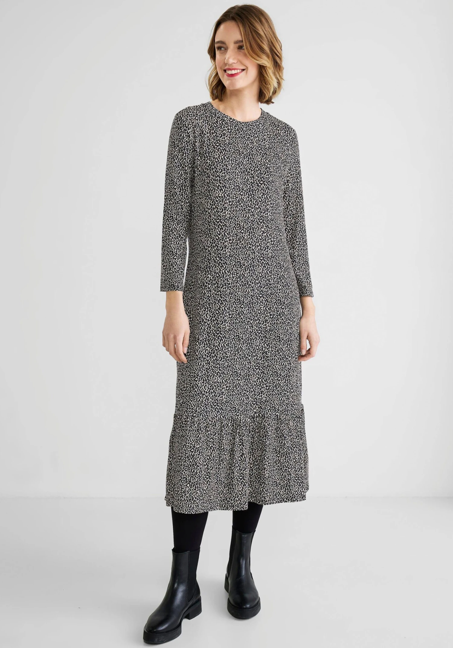 Only Jurk Met Spaghettibandjes ONLMAJ LIFE S/L AOP SHORT DRESS WVN NOOS 15 Only Jurk Met Spaghettibandjes ONLMAJ LIFE S/L AOP SHORT DRESS WVN NOOS - Afbeelding 13