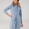 Tamaris Jurk Met Overhemdkraag Van Zachte Jeansstof 1 Tamaris Jurk Met Overhemdkraag Van Zachte Jeansstof -TrendyTijd Verkoop tamaris jurk met overhemdkraag van zachte jeansstof blauw 1