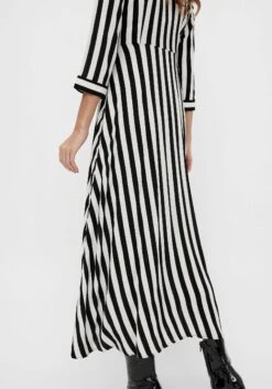 Y.A.S Jurk Met Overhemdkraag YASSAVANNA LONG SHIRT DRESS 23 Y.A.S Jurk Met Overhemdkraag YASSAVANNA LONG SHIRT DRESS -TrendyTijd Verkoop yas jurk met overhemdkraag yassavanna long shirt dress zwart 3
